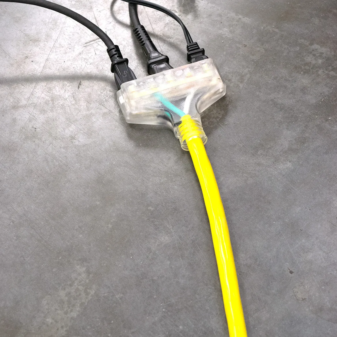 100-Foot 10 Gauge Triple Tap Extension Power Cord